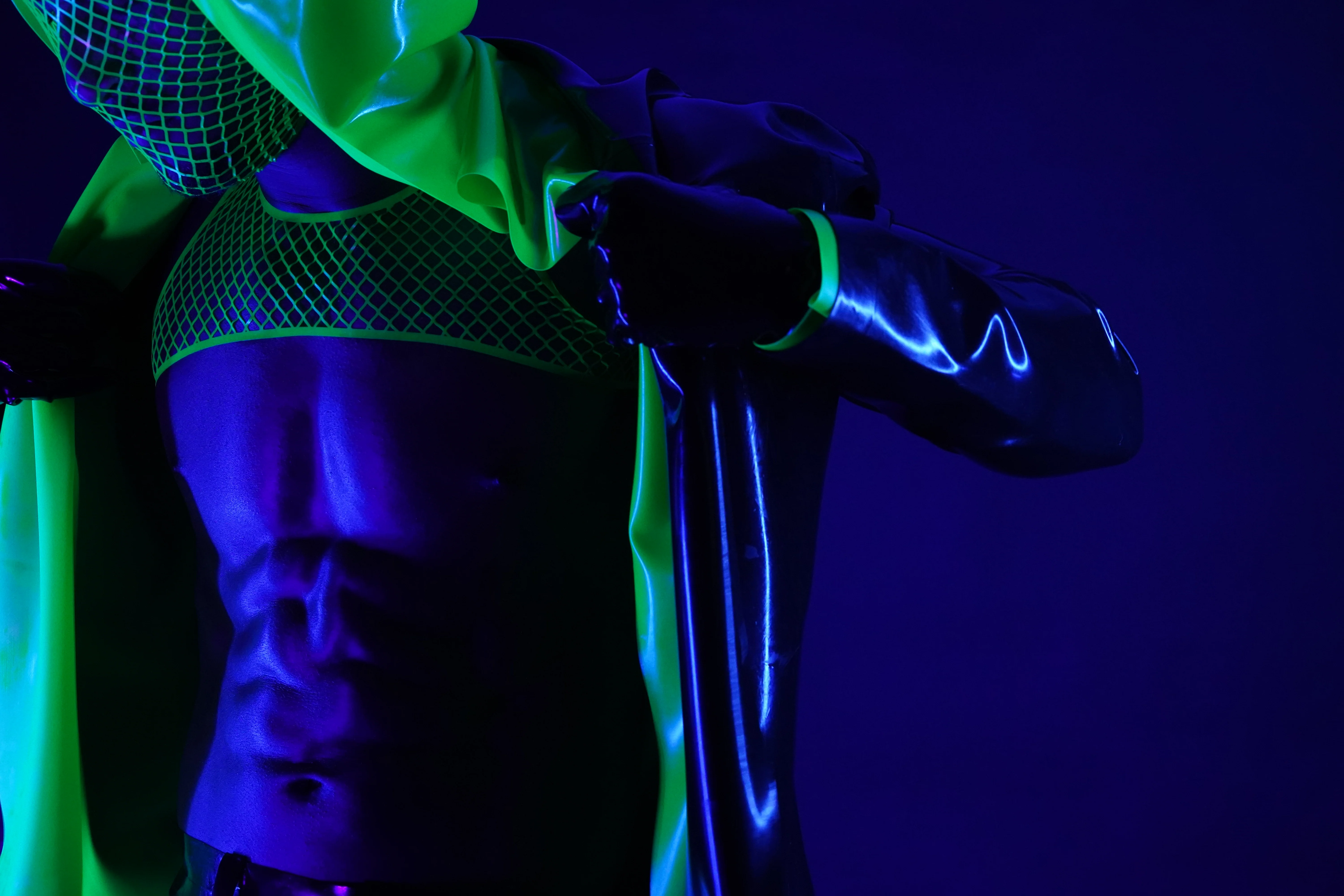 Comet Fishnet Harness - Image 4