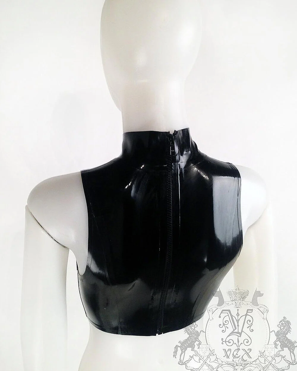 Sleeveless Crop Top - Image 5